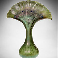 Historische Blumenvasen