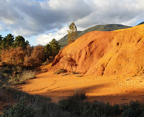 Reise-zu-ocker-und-purpur-ockerhügel-rustrel-2 Reise-zu-ocker-und-purpur-ockerhügel-rustrel-2